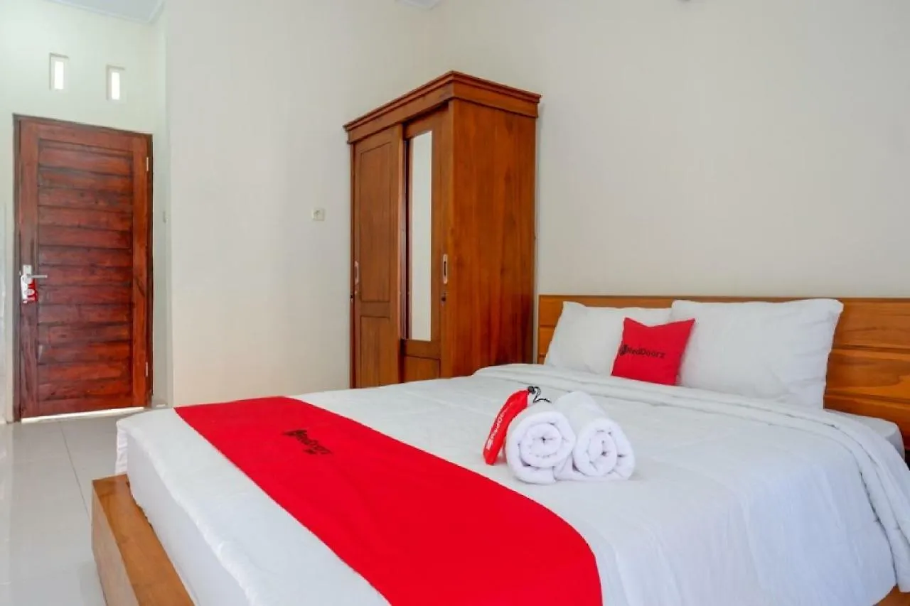 Reddoorz Near Mertasari Beach Denpasar  Indonesia
